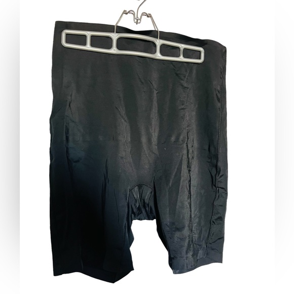 Marilyn Monroe Shape wear! - Picture 2 of 3